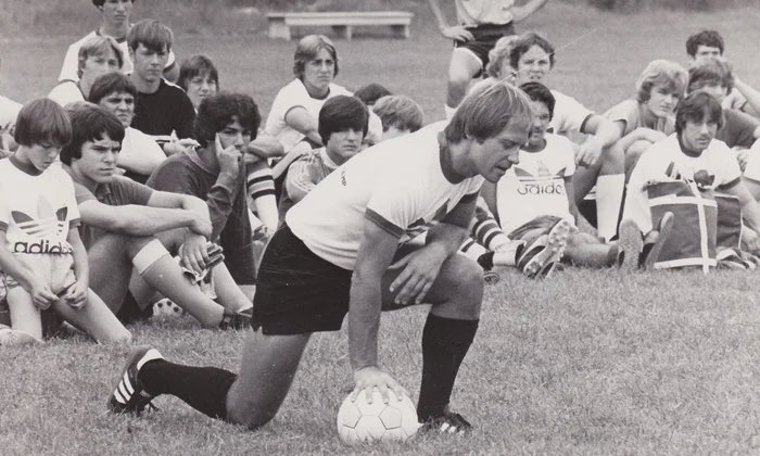 podcasts.apple.com/us/podcast/lon…