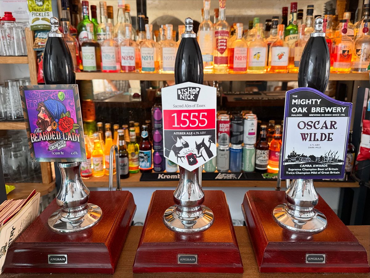 Presenting Friday Beers at The Magnet 🧲 

@ColchesterBrewery
• The Bearded Lady (4.4%) 🧔‍♀️ 

<a href="/BishopNick/">Bishop Nick</a> 
• 1555 (4.3%) 🐿️ 

<a href="/MightyOakBrew/">Mighty Oak Brewing</a> 
• Oscar Wilde (3.7%) ⛵️

#MagnetMicropub #ColchesterPub #Colchester #ColchesterBusiness #EssexPub #MicroPub