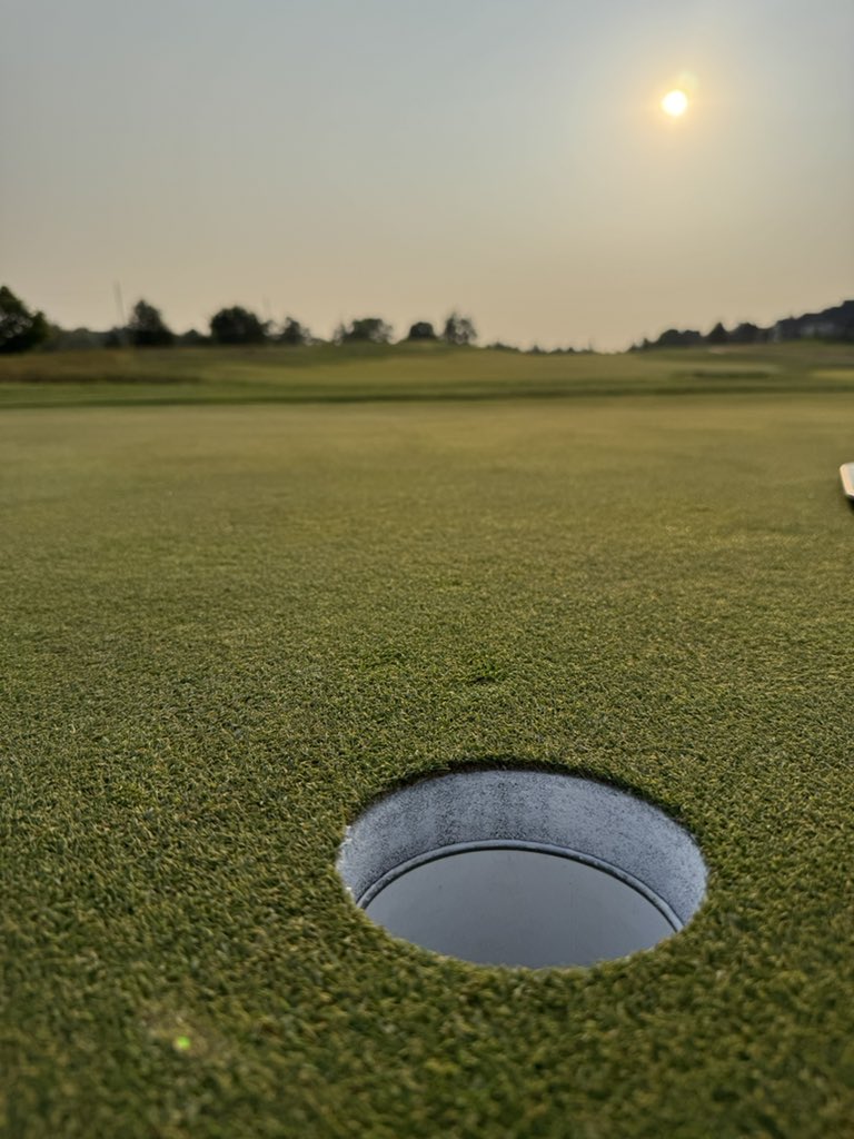 purdueturfy's tweet image. Hoodies and Hoses is never a bad combo in early September. Wind is ripping and course is fast and firm for a great weekend ahead. #golfcourselife #dogsofturf #tgif #ouroffice