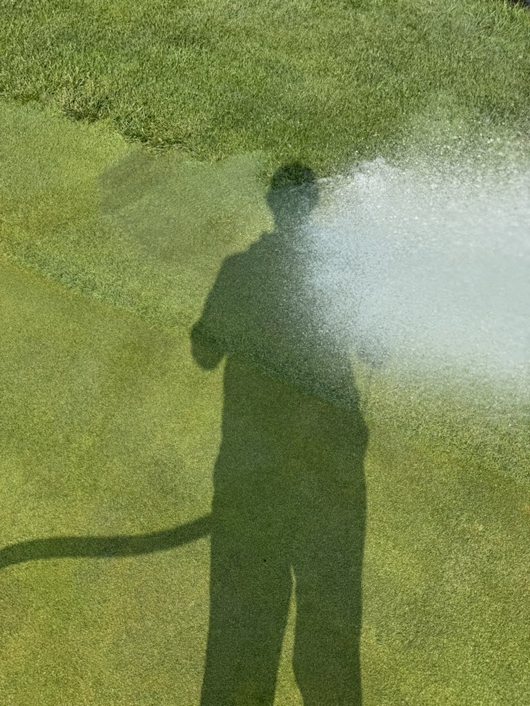 purdueturfy's tweet image. Hoodies and Hoses is never a bad combo in early September. Wind is ripping and course is fast and firm for a great weekend ahead. #golfcourselife #dogsofturf #tgif #ouroffice