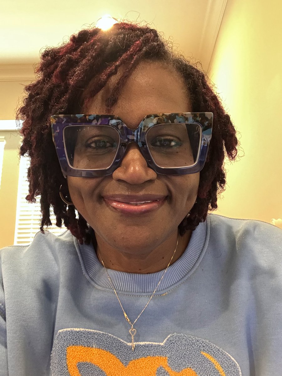 .<a href="/NIETteach/">National Institute for Excellence in Teaching</a> South-Central Team is showing our team spirit! 
#OneTeamOneMission
<a href="/April_Woolard/">April Woolard</a> 
<a href="/ladazhaford/">LaDazha Ford</a>