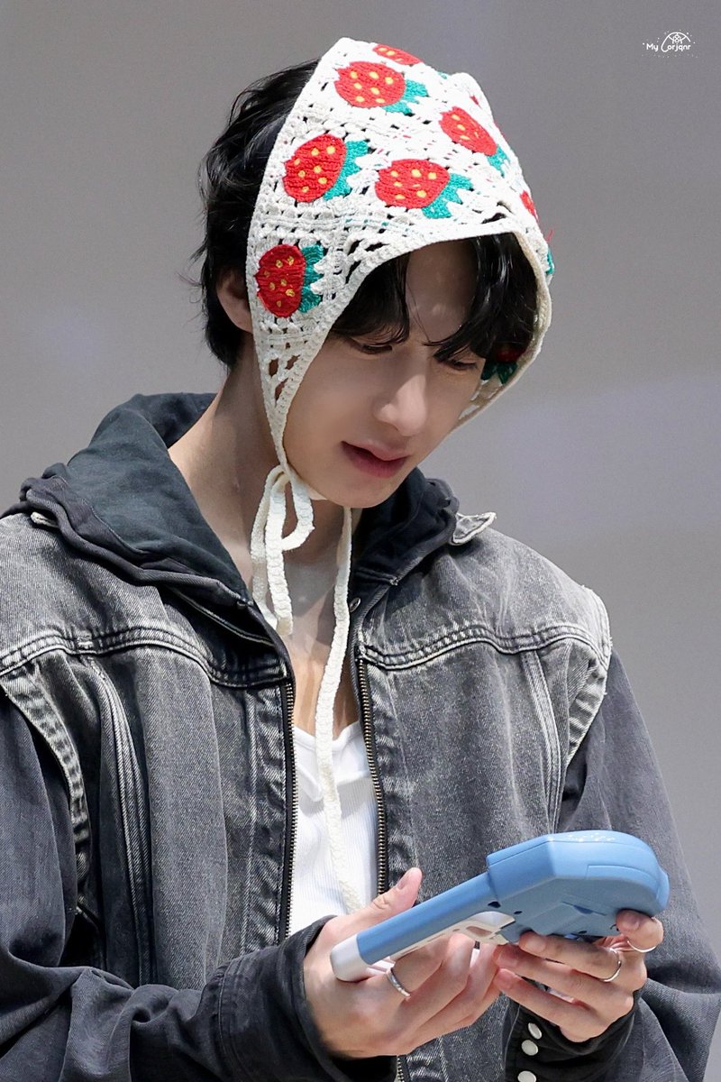 hyungwon with his strawberry headband 🍓❤️