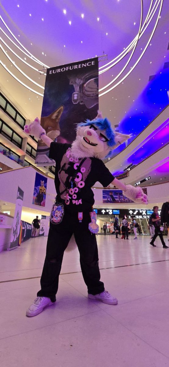 laffiethecat's tweet photo. HELLO EUROFURENCE #EF29 https://t.co/y2ToHc69jD