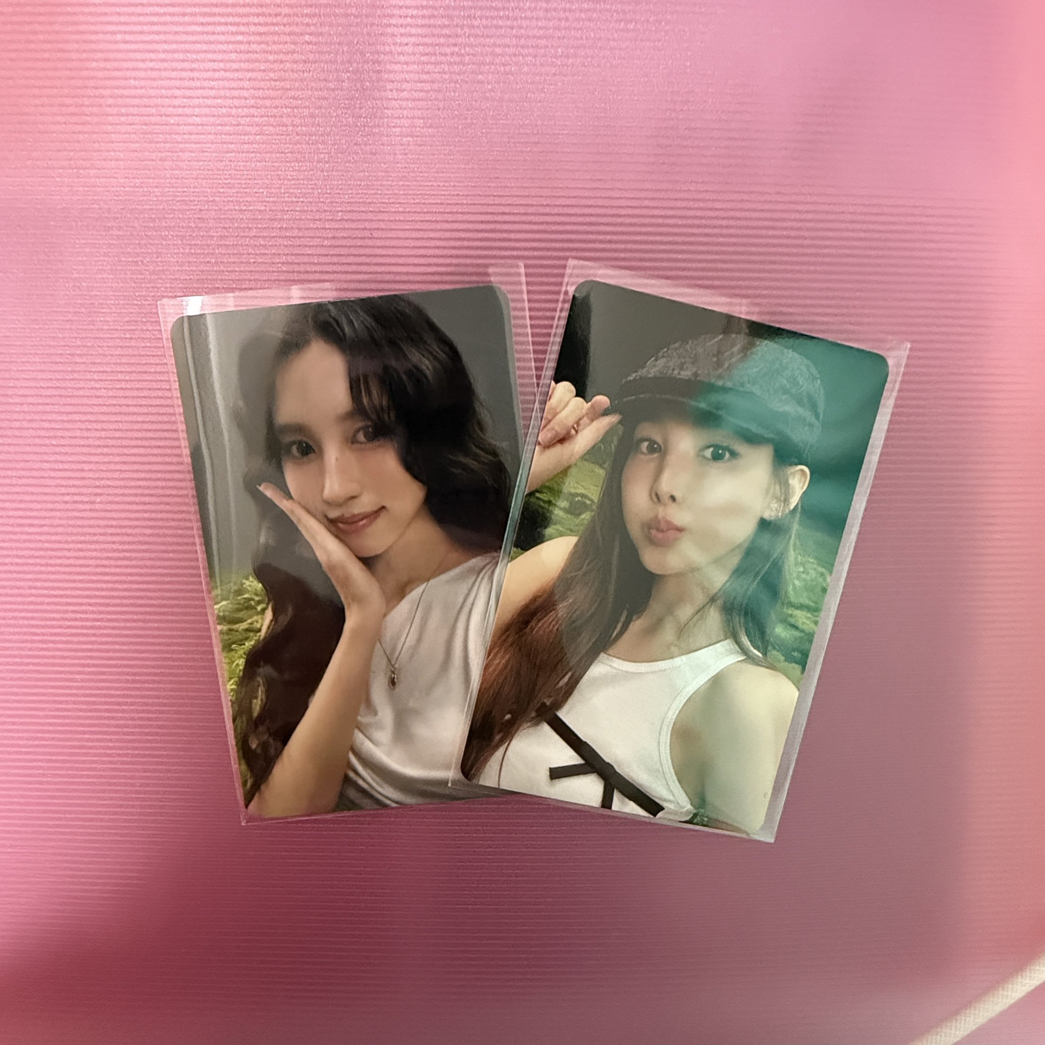 COMFICET×NUBIANコラボキーホルダー　twiceミナ、モモ着用 Amazon.co.jp: twice ミナ ミブリー ラブリー キーホルダー キー
