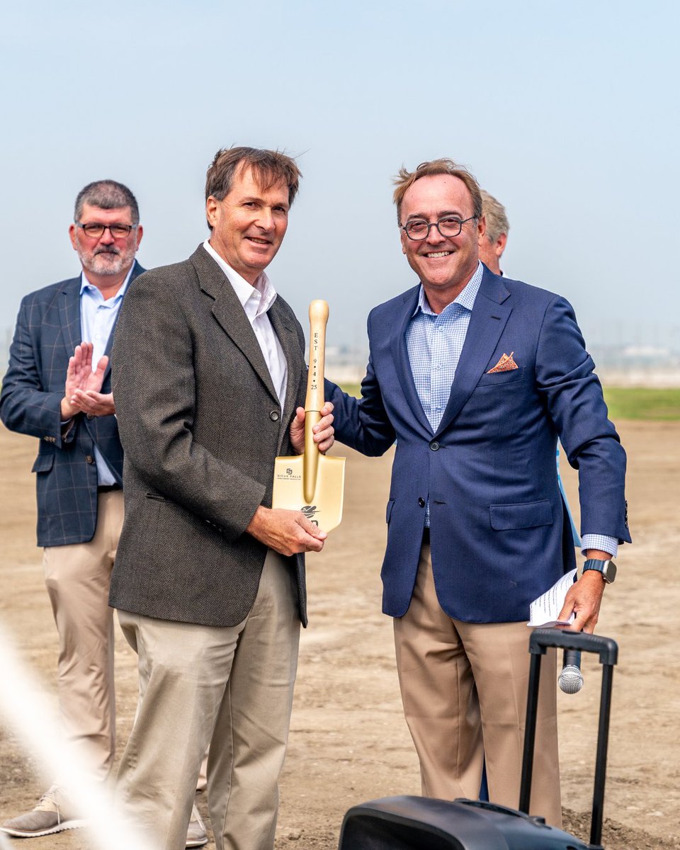 TheWeitzCompany's tweet photo. A new chapter is underway at Sioux Falls Regional Airport (FSD)!
Learn more at https://t.co/jXmnf5WuhM
#BuildABetterWay #AviationConstruction https://t.co/i3EwkOKgAV