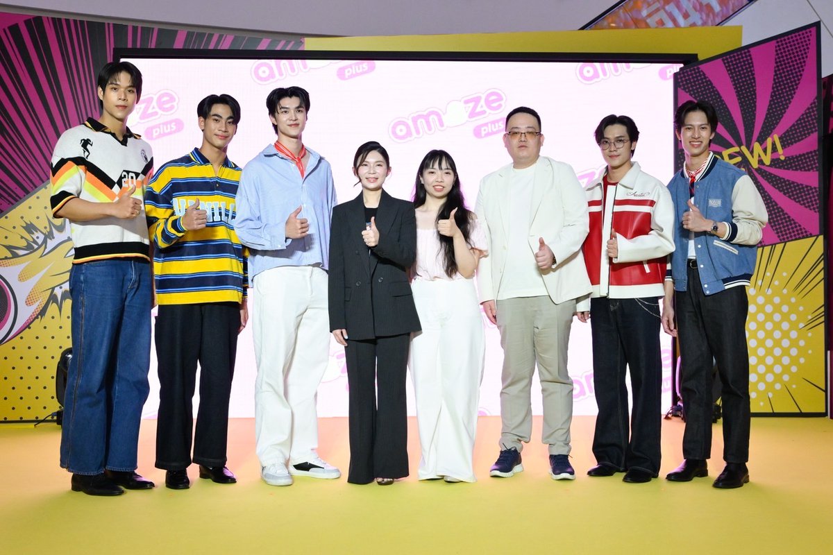 Yloveyouchannel's tweet photo. Amazeplus  ชวน มีน นิชคุณ  ร่วมเปิดตัว งานคอแลปส์ Stitch สุดปังอวดโฉม  Stitch ดอกไม้แบรนด์ Bestine  และเคส Stitch Casebang   

#AmazeplusxMeen
#Meennicha8 #Formoon 
#มีนนิชคุณ #Area86 #Amazeplus                                                       
                    บริษัท อะเมซ พลัส จำกัด (Amazeplus)   ผู้จัดจำหน่ายสินค้าแบรนด์ลิขสิทธิ์แท้ อาทิ  Toy Story, Mickey&Friend, Winnie the Pooh, และอื่นๆภายใต้ลิขสิทธิ์ของ Disney มากมาย  ล่าสุดเปิดตัว 2 แบรนด์ 2 คอลเลคชั่นพร้อมกัน “Stitch ดอกไม้แบรนด์ Bestine” และ “เคส Stitch Casebang” ที่มาร่วมคอแลปส์กับดีสนิย์  ภายใต้คอนเซ็ปต์  Beyond the POP vibes งานนี้ได้นักแสดงชื่อดัง มีน นิชคุณ ขจรบริรักษ์  มาร่วมสร้างสีสันในงาน                                                    
                   โดยมีคุณธราญา ภัทรธิรนนท์ กรรมการบริษัท อะเมซ พลัส จำกัด มาร่วมเปิดงานพร้อมกล่าวว่า  “ทั้ง2 แบรนด์ 2 คอลเลคชั่น เราเปิดตัวที่แรกในงาน Disney Toy Expo Thailand 2025  สำหรับคอลเลคชั่นStitchดอกไม้แบรนด์ Bestine  มีเอกลักษณ์พิเศษ ทำจากวัสดุตกแต่งด้วยดอกไม้จริง ผ่านกระบวนการบำรุงรักษาให้อยู่ได้นานและคงความสวยงามตามธรรมชาติเป็นเอกลักษณ์เฉพาะของแบรนด์ โดดเด่นด้วยการผสมผสานระหว่างความน่ารักของคาแรคเตอร์Stitch และความอ่อนหวานมีความพรีเมียม  และอีกแบรนด์คือเปิดตัวเคสStitch แบรนด์ Casebang  เป็นการผสมผสานระหว่าง ความน่ารักทันสมัย และ การใช้งานจริงที่ตอบโจทย์ไลฟ์สไตล์ของคนยุคใหม่ ใช้งานก็มั่นใจได้ในความสวยงาม คอลเลคชั่นนี้มีลายstitch ให้เลือกถึง 6 ลาย ทำออกมารองรับไอโฟน และซัมซุง และยังมี  Griptok and Wallet Magsafe อีกด้วยค่ะ  นอกจากนี้ยังตอกย้ำด้วยแบรนด์ Amaze Max ที่มี Power Bank แบบไร้สายหรือแบบมินิ และยังมีพัดลมไร้สายทั้งแบบมือถือและแบบตั้งโต๊ะ รวมไปถึงโคมไฟพร้อมเครื่องพ่นไอน้ำ นอกจากนี้ยังมี Martube ที่มีโคมไฟและลําโพงบลูทูธ ที่สร้างมาจากฉากของคาร์แรคเตอร์ดังที่คุณหลงรัก ไม่ว่าจะเป็นโคมไฟ Buzz Lightyear  หนุ่มนักรบอวกาศ และลําโพงบลูทูธ นายอําเภอหนุ่มลุคคาวบอยอย่าง Woody และอื่นๆ มาประสร้างประสบการณ์ให้ทุก Gadget ของคุณเป็นเหมือนอาร์ตทอยที่งานได้จริง”

                   ทางด้าน มีน นิชคุณ กล่าวว่า “ผมชอบตัว Stitch มานานแล้วครับ น่ารักแบบกวน ๆ ดื้อ ๆ แต่ก็มีเสน่ห์สุด ๆ ใครเห็นก็ต้องหลงรัก โดยเฉพาะตอนยิ้ม ฟันเหมือนตัวประหลาดแต่น่ารักมากเลยครับ (หัวเราะ)
พอได้เห็น Stitch ดอกไม้ ยิ่งว้าวเข้าไปใหญ่เลย เพราะทำจากดอกไม้จริง ๆ ทำให้น้องดูอ่อนโยนขึ้นแต่ยังคงความกวน ๆ ไว้ครบถ้วน เหมาะจะเป็นทั้งของสะสมและตั้งโชว์เลยครับ วันนี้เหมือนเป็นวันของ Stitch เลยนะครับ เพราะนอกจากจะมี Stitch ดอกไม้ แล้ว ยังมีเคสลาย Stitch ที่สีสันสดใส ฟีลฮาวายแบบเต็ม ๆ ลายน่ารักมากจนอยากจะเหมาหมดเลยจริง ๆ  ใครเป็นแฟนคลับ Stitch ห้ามพลาดนะครับ รีบมาจับจองกันได้เลยครับ”

                 นอกจากหนุ่มมีนจะได้มาร่วมสร้างสีสันและพูดคุยถึงความชอบในตัว Stitch แล้ว ยังได้โชว์ความน่ารักสดใสบนเวที ร่วมเล่นเกมส์กับทางแฟนคลับผู้โชคดีอย่างใกล้ชิด พร้อมถ่ายภาพคู่และภาพหมู่ร่วมกันอีกด้วย  และยังมีนักแสดงค่าย Frt ent อาทิ มาร์ค ธนัท ,ฟลุท ชินพรรธน์ ,ออสติน,บอม  มาร่วมในงาน เหล่าแฟนคลับของมีนและของนักแสดง ค่าย Frt ent  แห่มาร่วมให้กำลังใจพร้อมส่งเสียงกรี๊ดดังสนั่นในทุกพื้นที่ อบอวลไปด้วยรอยยิ้มและเสียงหัวเราะตลอดทั้งงาน 
                 
                    ติดตามอัพเดทคอลเลคชั่นสุดคิ้วท์ทั้งหมดของแบรนด์ อะเมซ พลัส  นี้ได้ที่ ห้างสรรพสินค้าชั้นนำทั่วประเทศ อาทิ เซ็นทรัลเวิล์ด, สยามพารากอน, ไอคอนสยาม, เมกะบางนา    หรือเข้าไปชมที่  Tiktok: https://t.co/YDwP7yNVxt  และ Website: https://t.co/XGT9kom1xp