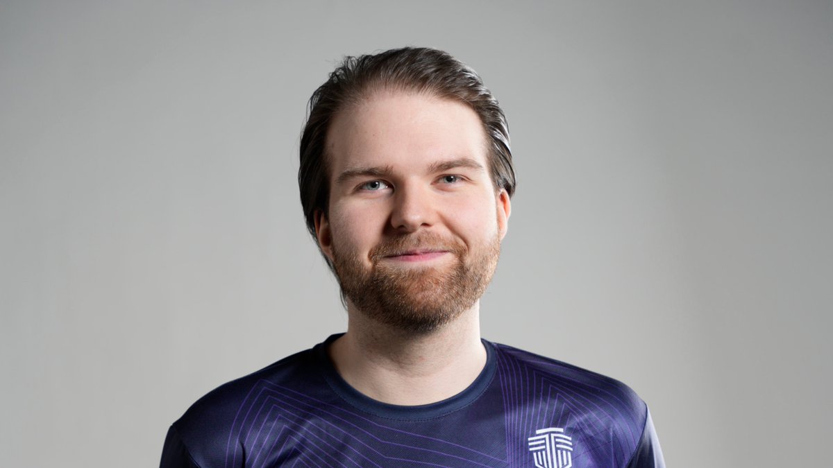 LFT Midlane

Across the last two splits, I've made my most significant improvement yet. Especially understanding ressource allocation and confidence.
Still as willing as ever to put time in and do what I can to improve. 

Can provide VODs upon request

❤️and🔁appreciated😘
