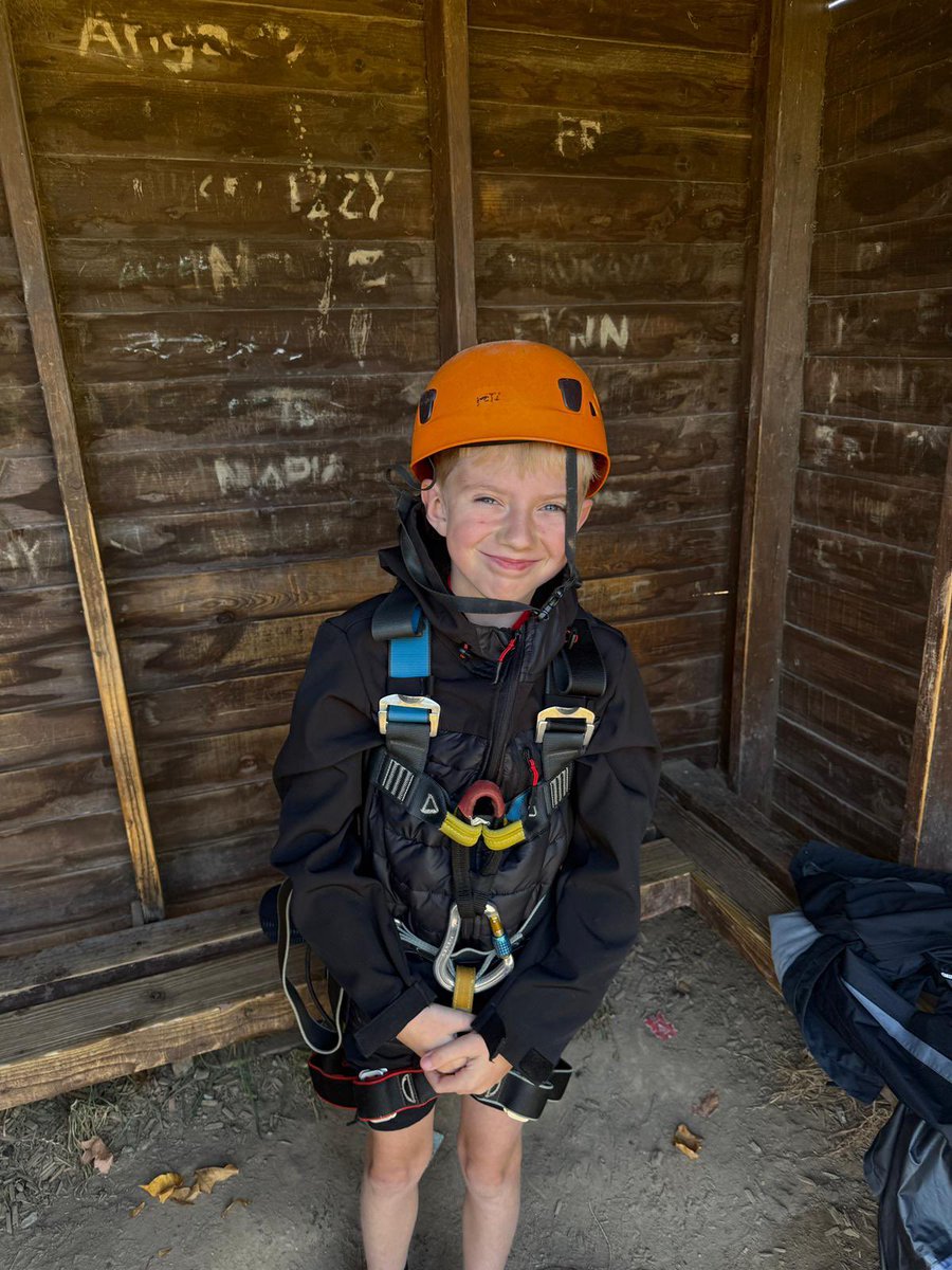 PCPPenguins's tweet image. Zip wire!