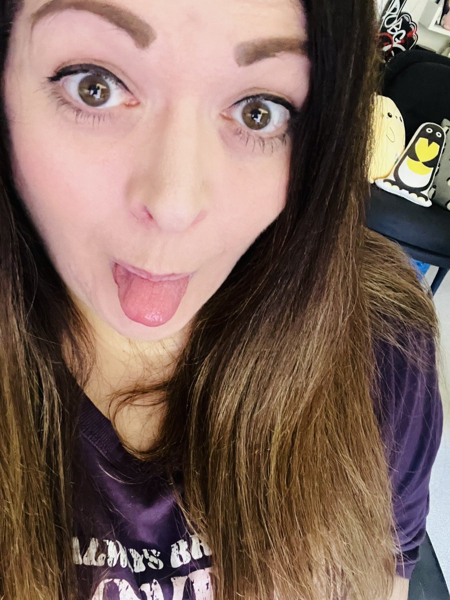 Happy Friday Gamers! 

Live for some PUBG gril squids! Come hang out if you can or swing by to say hello!

Twitch > Scarlett 

#pubgpartners #pubgbg