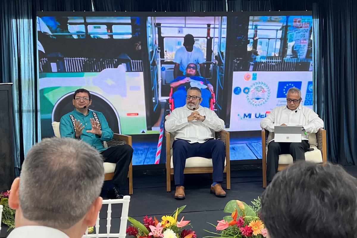 #BelizeInvestmentSummit - new growth industries, preparing infrastructure. Innovate. Diversify. Sustain!