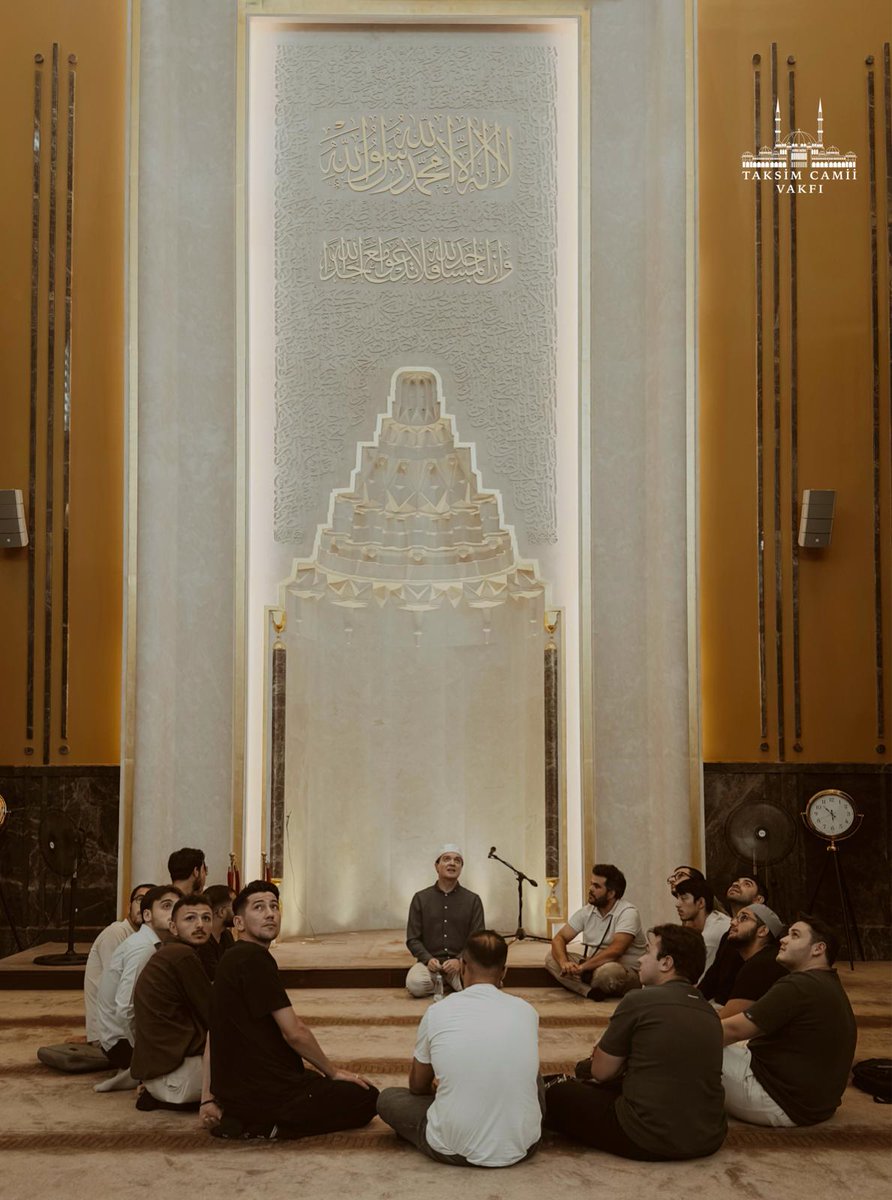 Taksim'de gençlerin buluşma mekanı....

#TaksimCamii #TaksimCamiiVakfı 
#TaksimMosque #YaşayanCamii