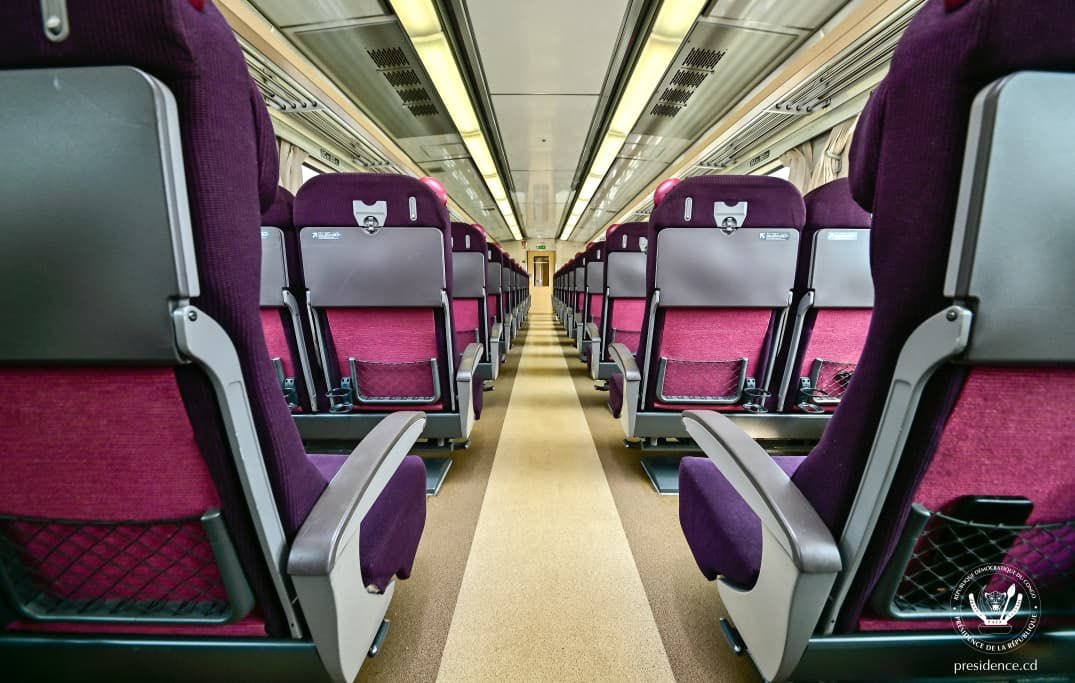 Presidence_RDC's tweet image. Au cours d’une cérémonie organisée en fin de matinée ce vendredi, à la Gare centrale de Kinshasa, dans la commune de Gombe, le Président de la République Félix Antoine Tshisekedi Tshilombo a lancé la reprise du trafic ferroviaire Kinshasa-Matadi (province du Kongo-central), un…