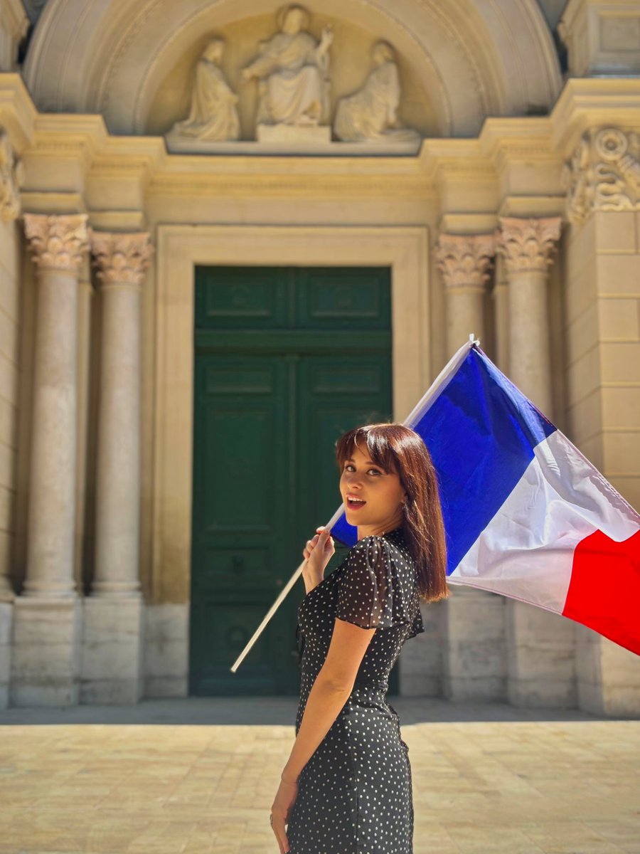 AudreyMarchand_'s tweet photo. Puisse la France redevenir le phare de la raison, l’âme de la lumière et le rempart de la liberté. 🇫🇷

#HisseTonDrapeau
#OperationTricolore https://t.co/zOumkla6j8