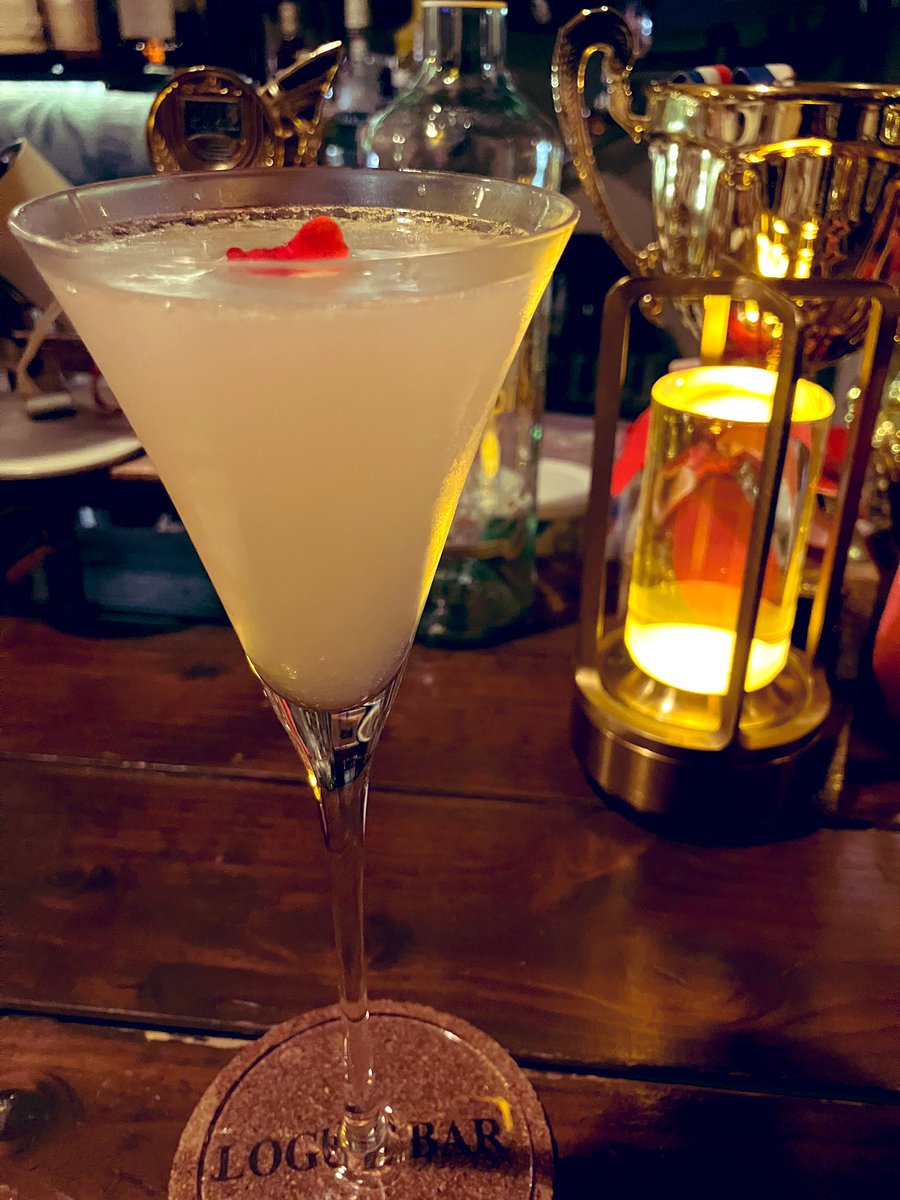 kajin0824's tweet image. カクテル「艶美」 京都のクラフトジンとナシを使ったカクテル 大人な色気の香りと余韻の強いアルコール感 ドキドキするね
 #かじん酒場