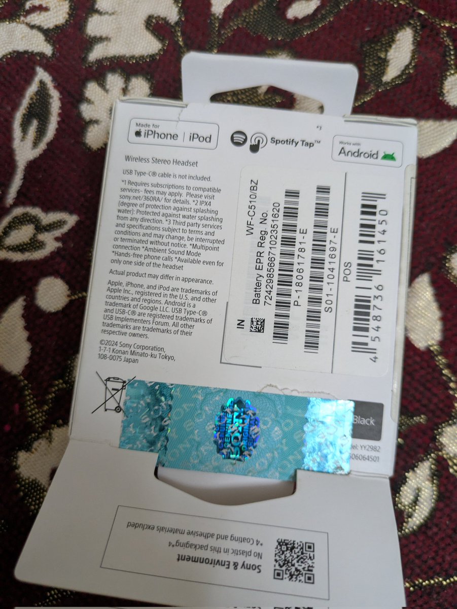 Rutvij18990356's tweet photo. Wahh @blinkitcares and @zomatocare @letsblinkit ORD20180639968 my brother ordered a earbuds of Sony and he got only box and not  earbuds it was disaster never expected from @letsblinkit  please ensure https://t.co/eqjEGduFc7