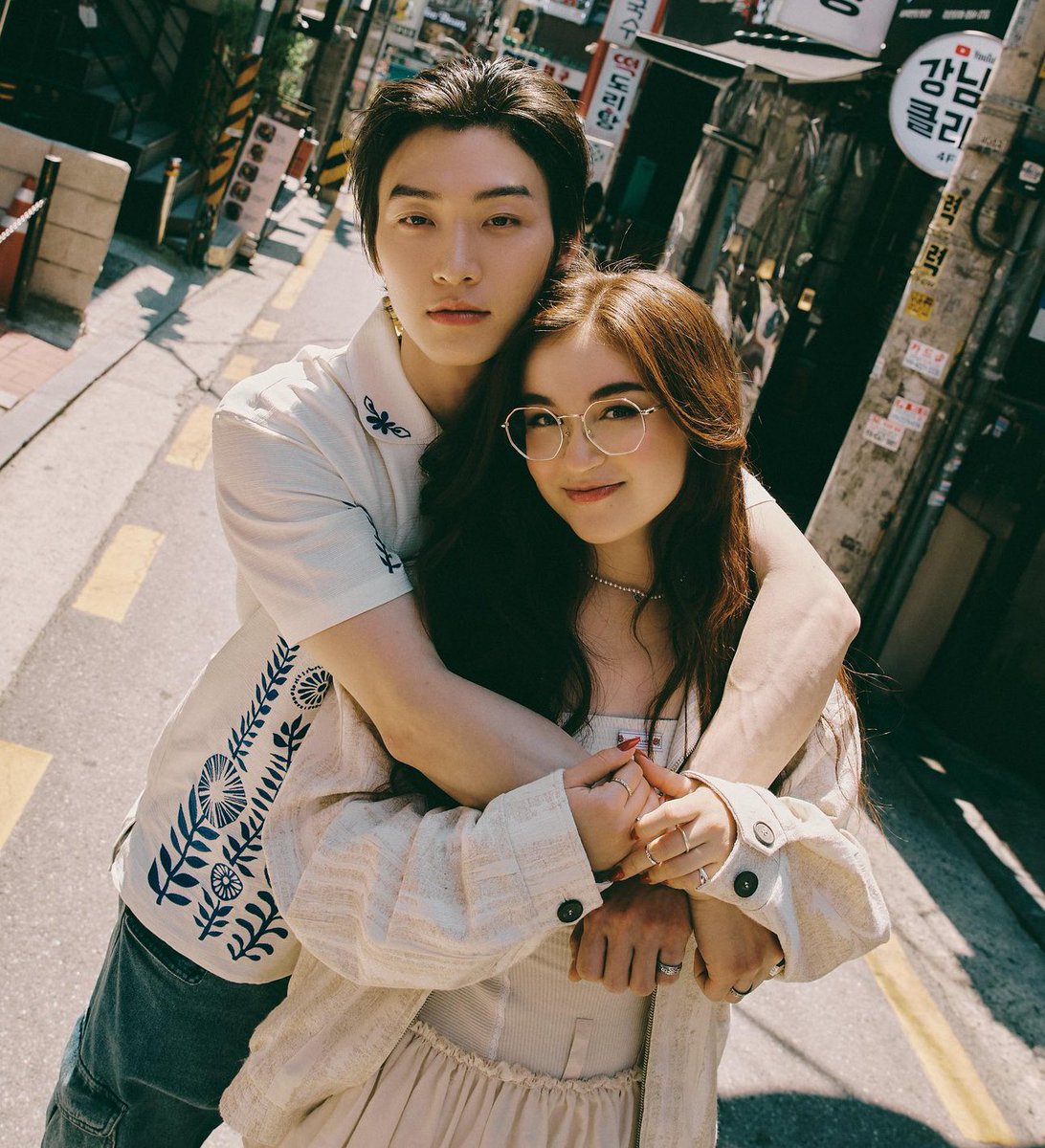 2023.                                           2025.