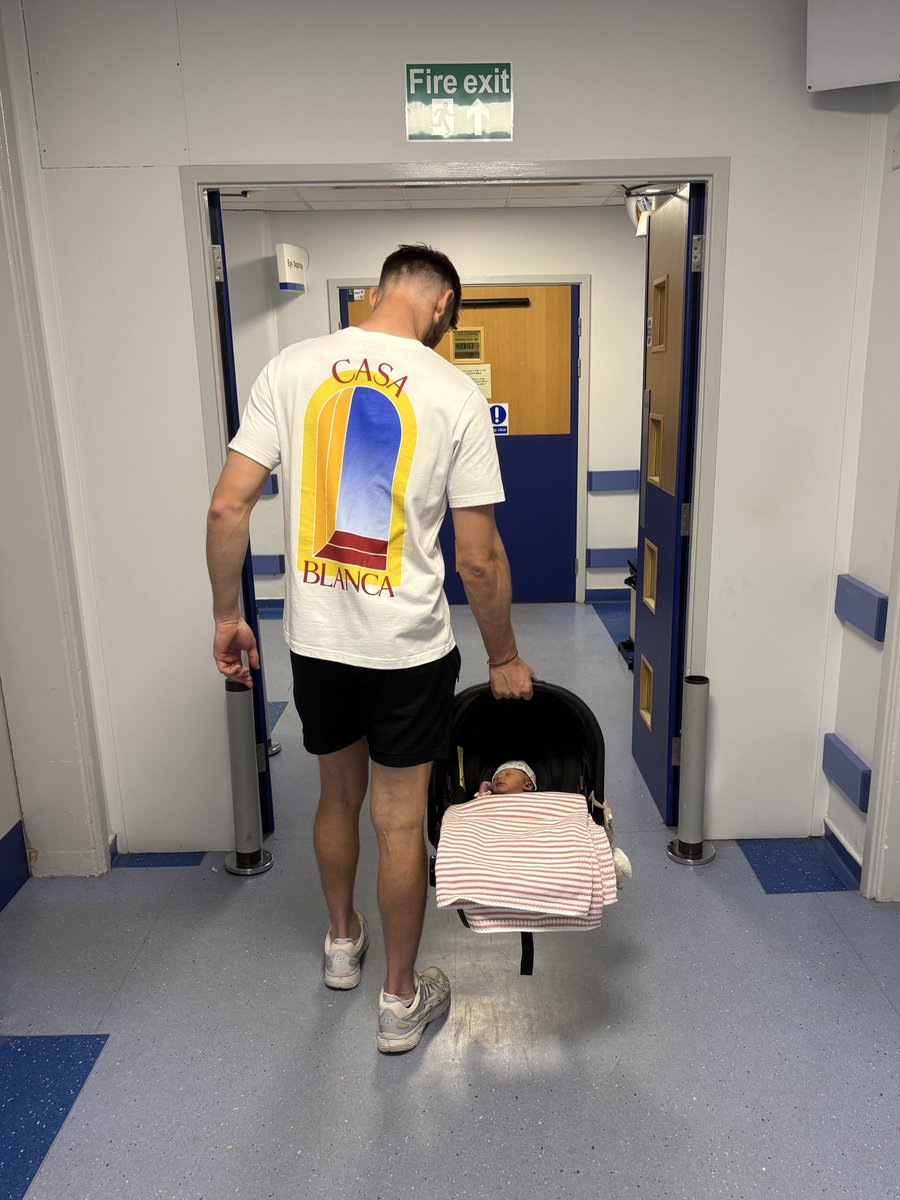 Welcome to the world Hallie! 💕

02/09/2025 💗