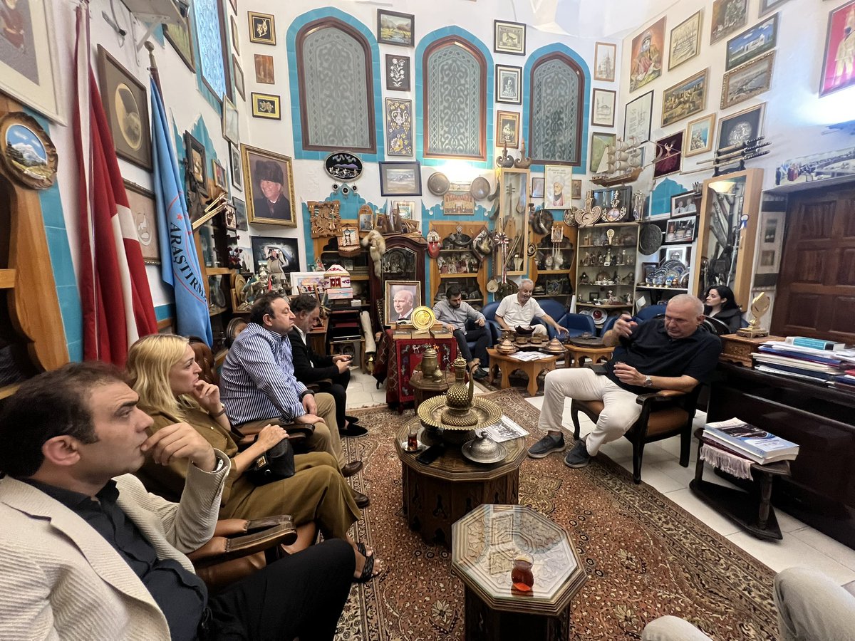mehmetsahinbsk's tweet photo. Türk Dünyası Araştırmaları Vakfını heyetimizle ziyaret ettik. Merhum Prof Dr Turan Yazgan hocamız Türk Dünyasına büyük bir eser bıraktı. Rahmet diliyoruz. Eserini devam ettiren Közhan Yazgan ve Metin Köse beylere teşekkür ediyoruz. 
@abdullahozdemir @tdavresmi https://t.co/Dl1MCQyZJw