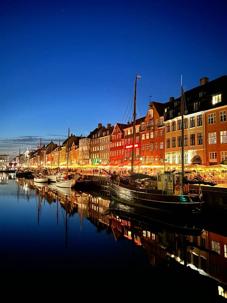 Good evening from Denmark 🇩🇰 😍