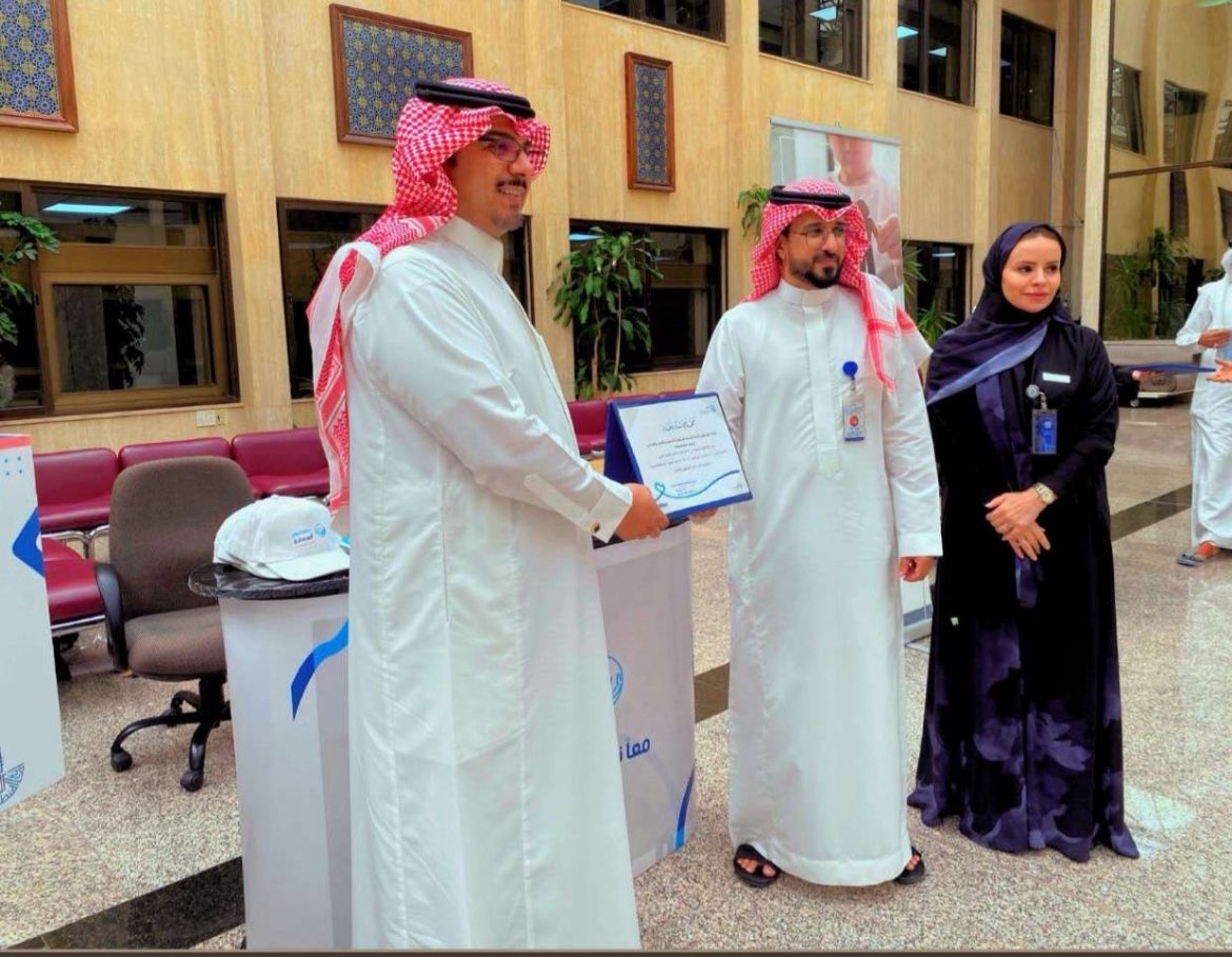 sonna_alssaadah's tweet photo. تقدير وامتنان لجهود زملائنا الكرام شاركنا بالأمس في اليوم العالمي للعمل الخيري بالتعاون مع معهد الإدارة، وتفاعلنا مع الزوار وتكرمنا بدعمكم المستمر. دمتم سنداً للخير ومؤكداً على قيمنا في خدمة المجتمع. 
#اليوم_العالمي_للخيري #المسؤولية_المجتمعية 
   #معهد_الإدارة https://t.co/HkcYiRgJDA