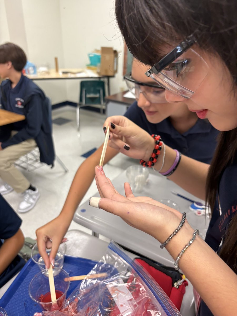 We LOVE Science at MLK8. Our students fully engaged in their science lab. <a href="/MDCPSNorth/">M-DCPS North Region</a> <a href="/YeseniaAponte05/">Yesenia Aponte</a> <a href="/MDCPS/">Miami-Dade Schools</a> <a href="/RobertoAlonsoFL/">RobertoJAlonso</a> <a href="/MiamiLakesNews/">Miami Lakes, FL</a> <a href="/miamilaker/">Les Gory</a> <a href="/MDCPS/">Miami-Dade Schools</a>