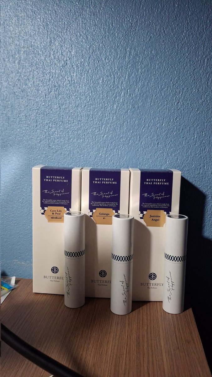 PB02447189's tweet photo. น้ำหอม butterfly perfume 🫧
•กลิ่นพลับพลึงแพร์ เหลือประมาณครึ่งขวด 150 บาท
•กลิ่นข่ากับกลิ่น jasmine angel ฉีดไปแค่4-5ครั้ง ส่งต่อ170บาท/ขวด
📦ค่าส่ง 20 บาท
#ส่งต่อเครื่องสําอาง #ส่งต่อคสอ #น้ำหอมbutterfly #ส่งต่อสกินเเคร์ #สกินแคร์ส่งต่อ #ส่งต่อน้ำหอม #น้ำหอมbutterflyperfume https://t.co/1umArUEfhe