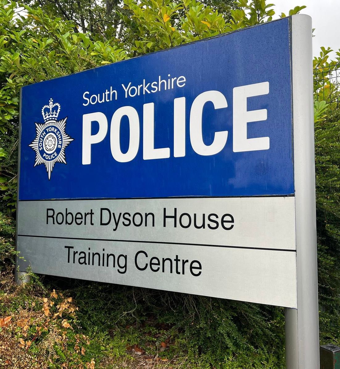DatatagPLT's tweet image. This week the PLT has trained 14 @syptweet officers in Vehicle ID. 

All successfully passed their @The_IMI accredited @DatatagID course.

Some good discussions &amp;amp; their Chief Inspector even dropped by to reinforce SYP’s commitment to tackling #CarCrime 

datatag.co.uk/training.php