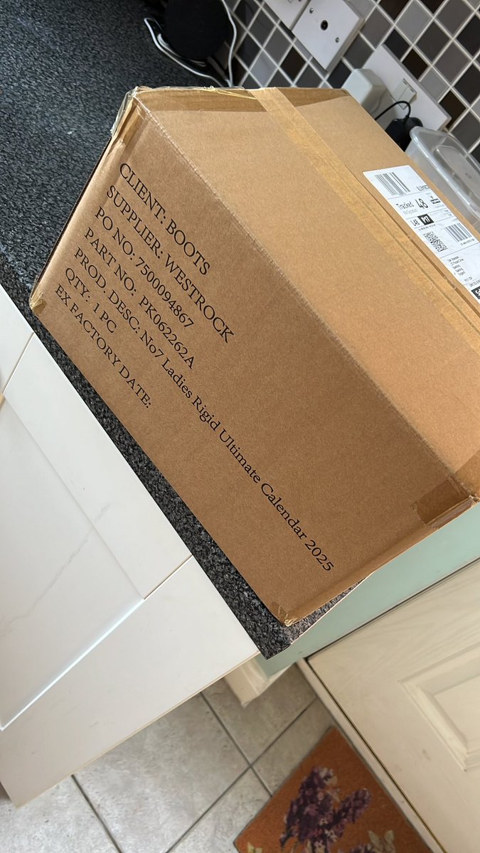 BrandomCarl's tweet photo. Thanks @BootsUK she’s never going to guess what the surprise is 🙄🤦‍♂️ https://t.co/KpplPOpk3W