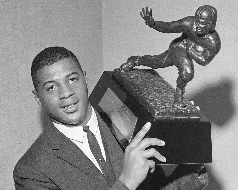 charles_snell's tweet photo. @BrownsHistory46 Dont forget about the late great Ernie D.! #RIPErnie #DawgPound @Browns @CuseFootball @NFL https://t.co/B3yRkFkvnb