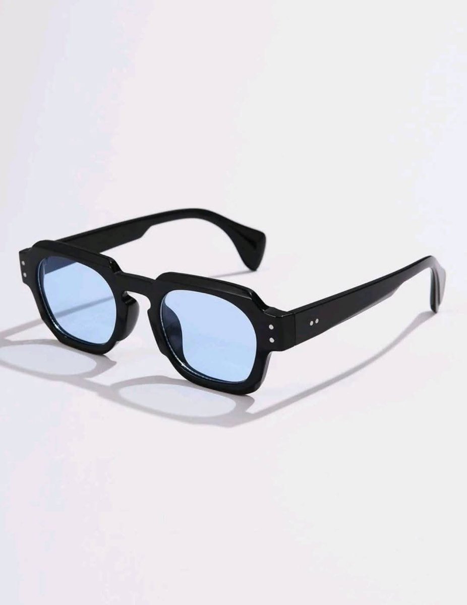 Enhle_nhlabathi's tweet photo. Shades available for purchase 😎R180 https://t.co/K8qcauMSyH
