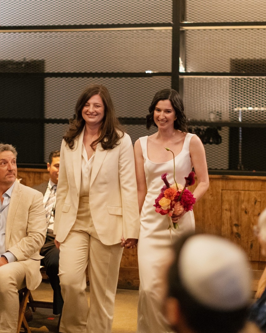 Non-Traditional Wedding DJs tweet media