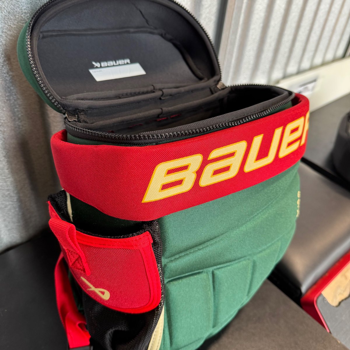 PIASKato's tweet image. New youth backpack from our friends over at #bauerhockey. This year&apos;s colors let everyone know you support our favorite pro team, located about 70 miles NE of here. Stop in this weekend to check them out. Mention this post and Steve might tell you the joke of the day! #piaskato