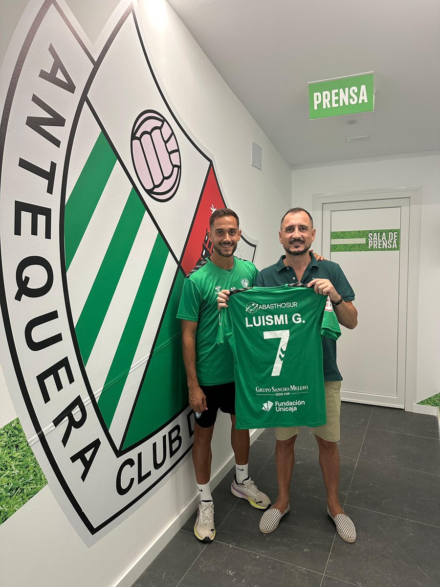 Otra para la colección, muchas gracias <a href="/luismiguti21/">LUISMI GUTIÉRREZ</a>
Tercera equipación, que fue la primera que utilizó el club en la temporada 24/25.