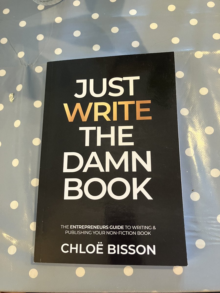 Day 5 of my writing ✍️ sprint 🏃‍♀️
Hmm… I think the universe might be trying to tell me something here!