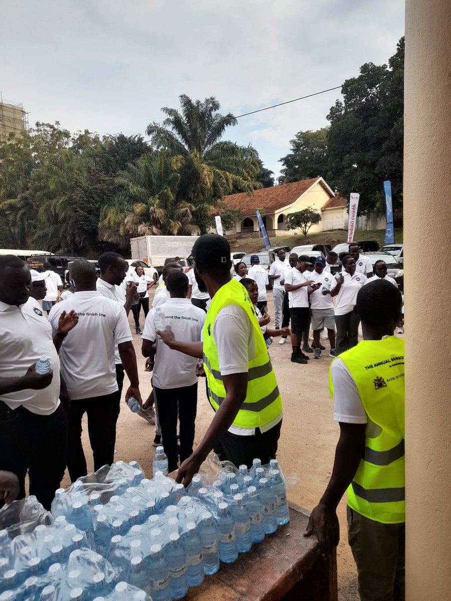 SimonAjusi's tweet photo. This evening, I embraced the Annual Banker's Sports Gala run. Held @ugbankers headoffice.
#beyondthefinishline
#7KmRun https://t.co/NfdqwpOTnQ