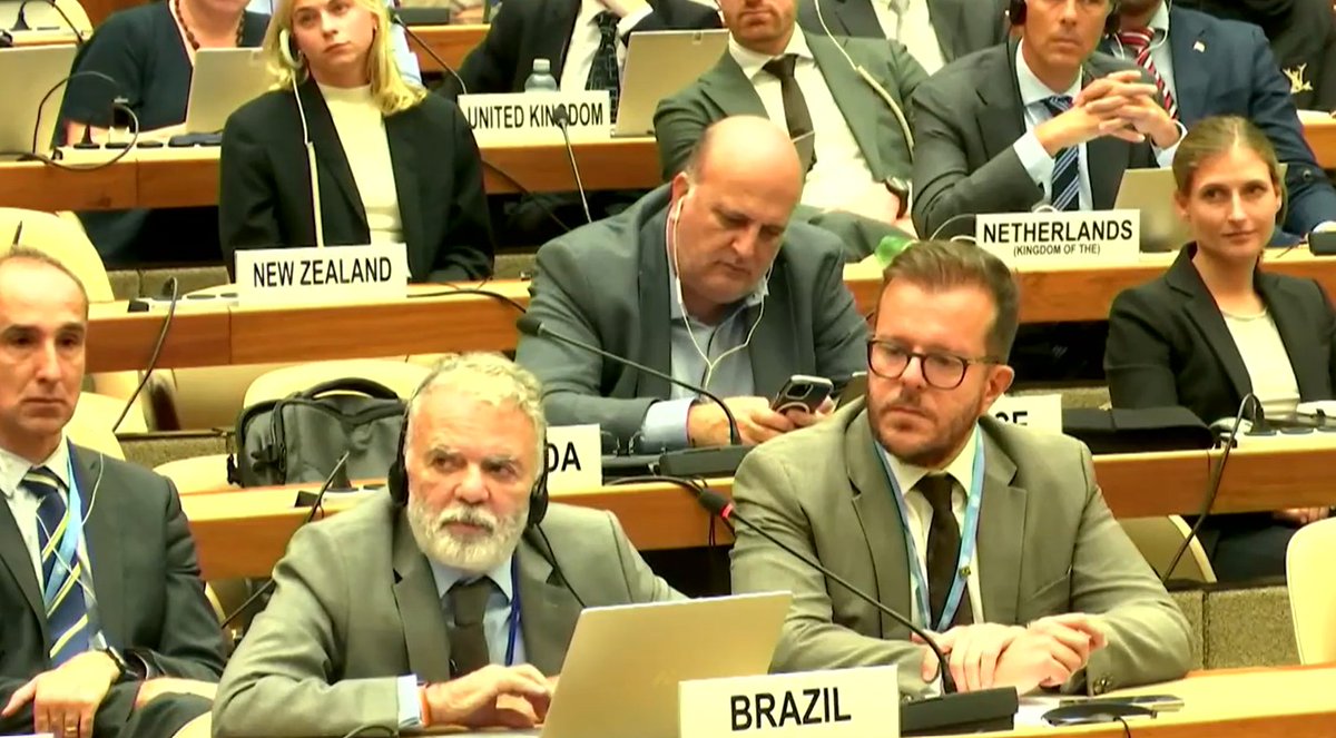 Swiss Security Policy tweet media