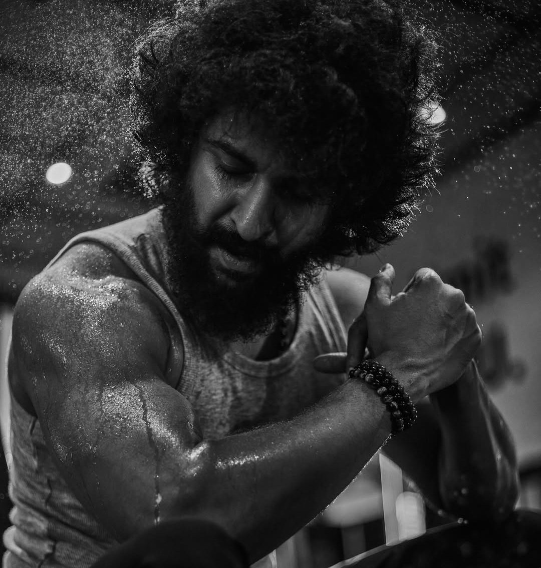 rrking99's tweet photo. AWEEEE 

#NANISM 💪🌋 https://t.co/xByJScUHf5