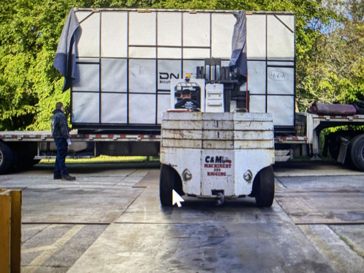 EllisonTech's tweet image. Delivery day is the best day! We&apos;re so excited to have completed the install of a new DN Solutions America DNX2100S at QPC Fiber Optic, LLC in Ohio. 

Thank you, Nick Sowards, for taking such good care of the customer!