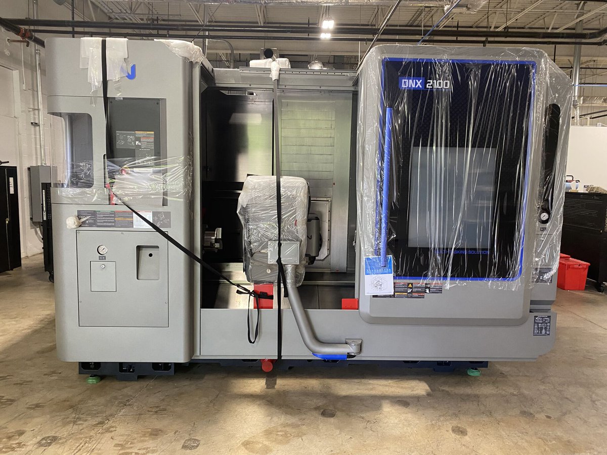 EllisonTech's tweet image. Delivery day is the best day! We&apos;re so excited to have completed the install of a new DN Solutions America DNX2100S at QPC Fiber Optic, LLC in Ohio. 

Thank you, Nick Sowards, for taking such good care of the customer!