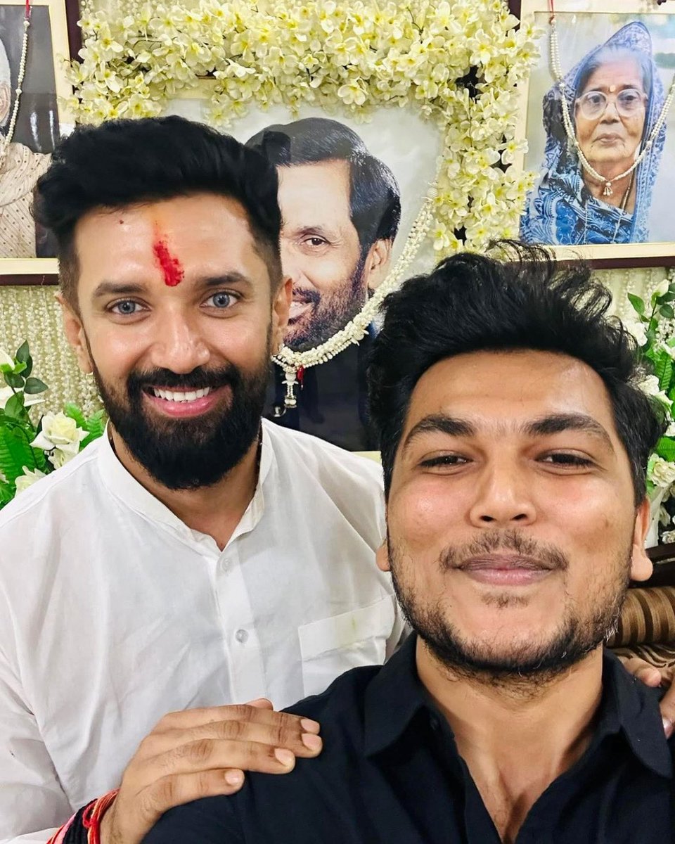 Sagar Mrinal Paswan (@sagarmpaswan) on Twitter photo Congratulations Mama <a href="/iChiragPaswan/">युवा बिहारी चिराग पासवान</a> and all the members of <a href="/LJP4India/">Lok Janshakti Party (Ramvilas)</a> Party for a successful “नव संकल्प रैली”❤️🙏
The leader with a vision to make Bihar first and bihari first. #biharfirstbiharifirst ❤️❤️❤️ #biharkachirag🙏✈️ #biharkabetachirag #chiragpaswanforbihar Congratulations Mama <a href="/iChiragPaswan/">युवा बिहारी चिराग पासवान</a> and all the members of <a href="/LJP4India/">Lok Janshakti Party (Ramvilas)</a> Party for a successful “नव संकल्प रैली”❤️🙏
The leader with a vision to make Bihar first and bihari first. #biharfirstbiharifirst ❤️❤️❤️ #biharkachirag🙏✈️ #biharkabetachirag #chiragpaswanforbihar