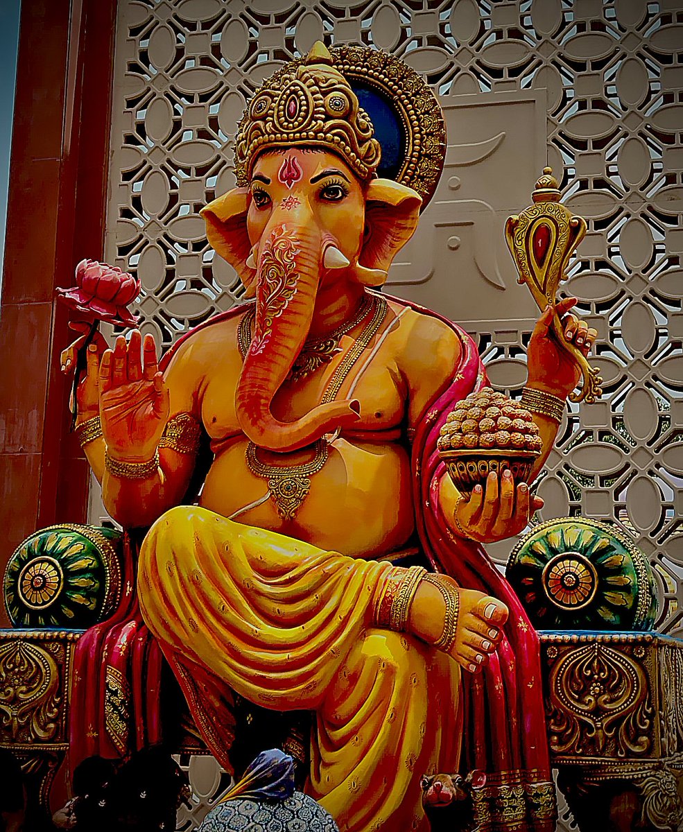 nishani_ns's tweet photo. "गणपति बप्पा मोरया, मंगल मूर्ति मोरया, पुढ़च्यावर्षी लवकरया"
🌷🙏🙌 https://t.co/XbSPBOKkYD