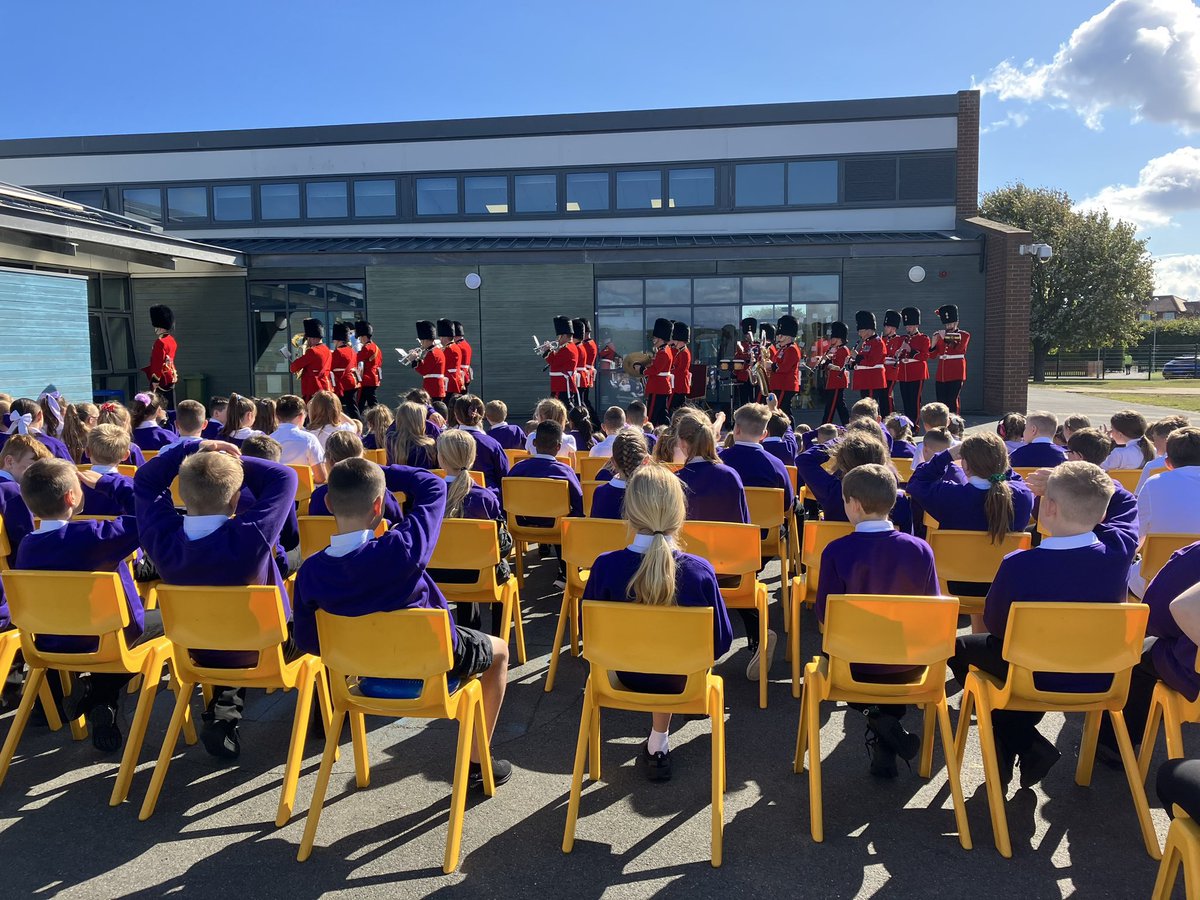 Wow! The Band of the Royal Regiment of Fusiliers have visited some of our primary schools this morning, performing a wide range of music for pupils &amp; staff to enjoy. 

What an incredible way to end the first week back! #inspire

<a href="/NCEA_Warkworth/">NCEA Warkworth Primary</a> <a href="/NCEA_JamesKnott/">NCEA James Knott C of E Primary School</a> <a href="/NCEA_GD_Primary/">NCEA Grace Darling C of E Primary School</a>