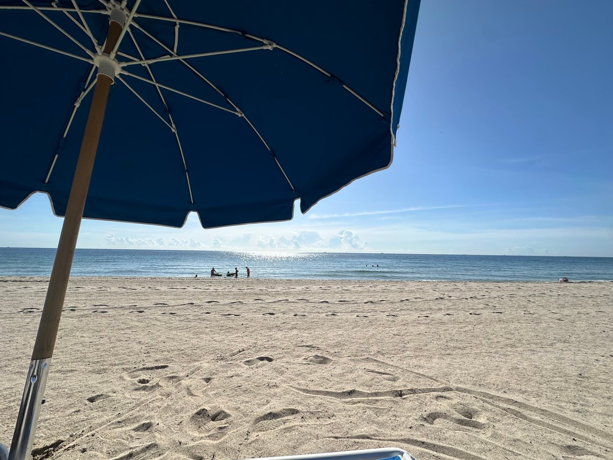 Sunshine is more than weather—it’s a lifestyle. At Plunge Beach Resort, every day feels brighter with toes in the sand, ocean views at your doorstep, and a community that knows how to soak up every golden moment (Photo: Kelly S.) #PlungeBeachResort #LauderdaleByTheSea