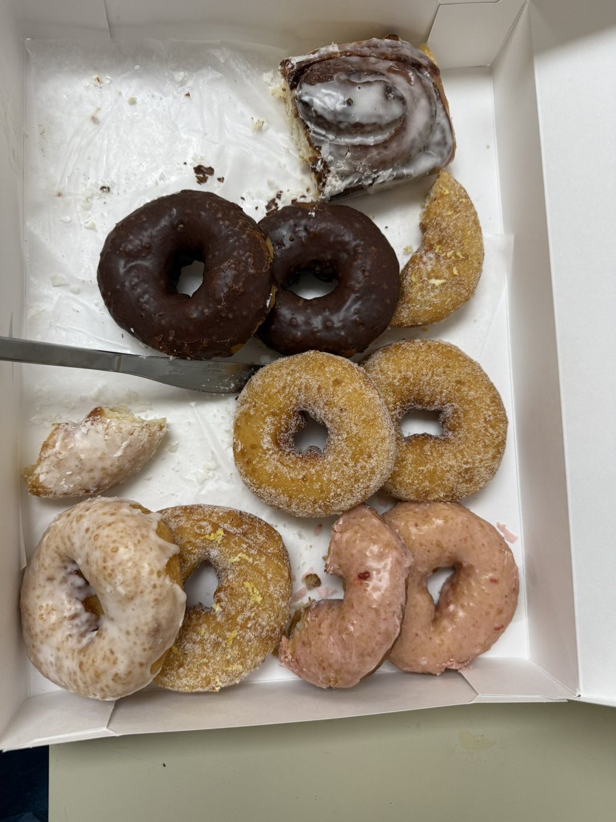 🦕Brant Isakson🦖 (@conn_pann_fun) on Twitter photo Belle for the win! (I prefer the sourdough donuts!) Belle for the win! (I prefer the sourdough donuts!)