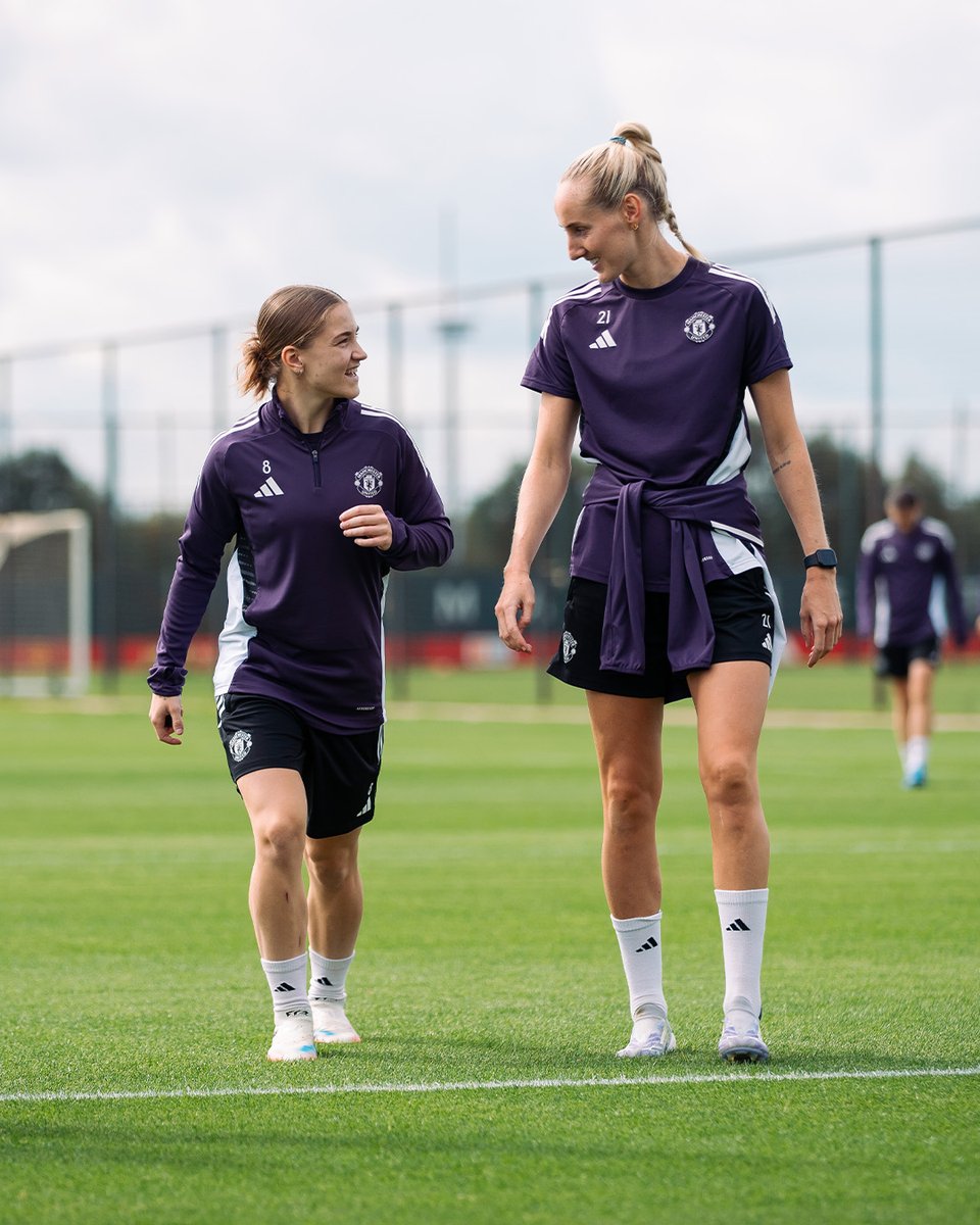 ManUtdWomen's tweet image. A new face at Carrington 🥰