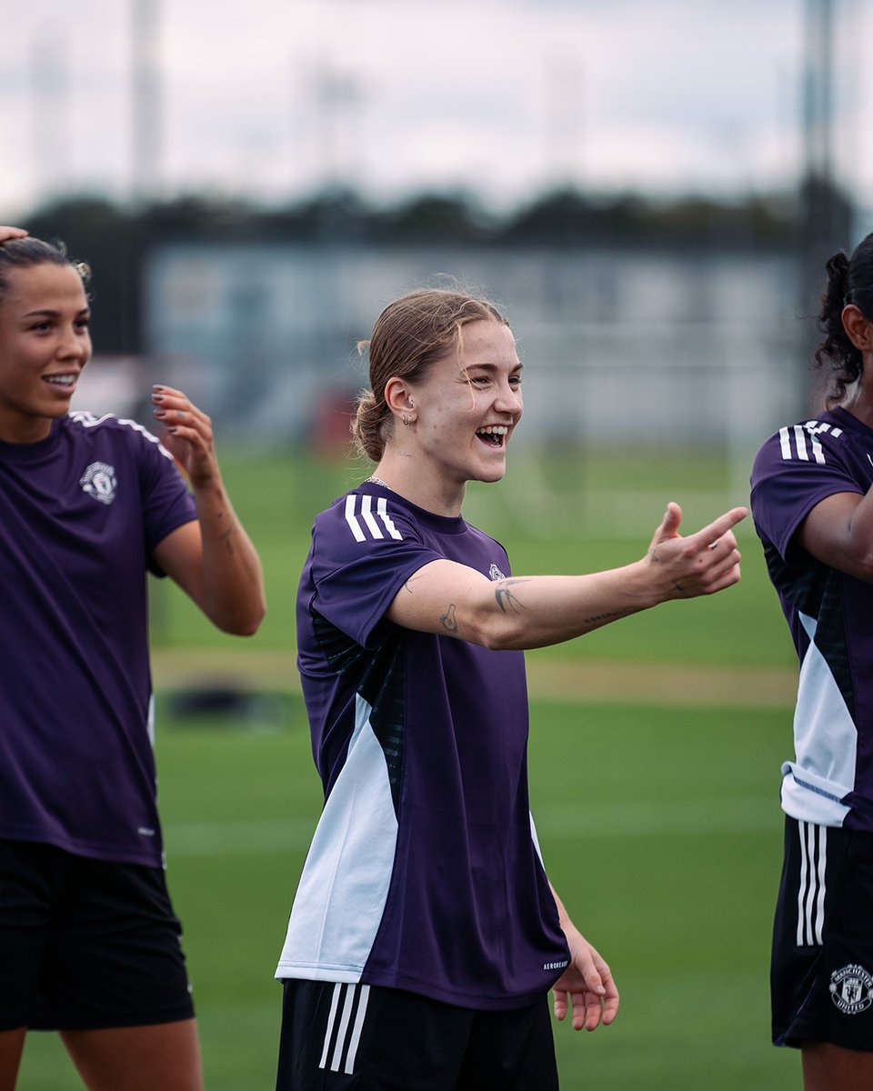 ManUtdWomen's tweet image. A new face at Carrington 🥰
