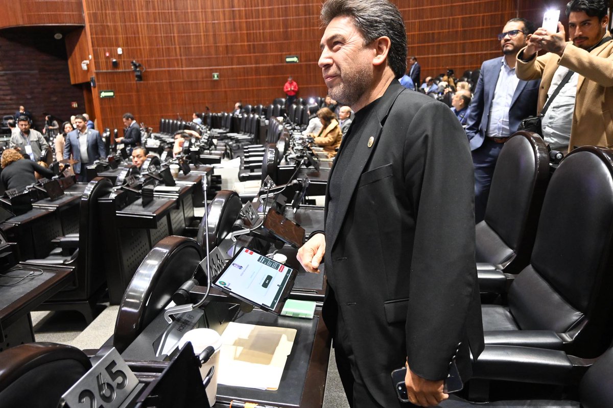 Les deseo un excelente fin de semana a todas y a todos ustedes, que no falte la salud, el trabajo y la comida en la mesa de todos.
Seguimos trabajando para un mejor presente y futuro de nuestro país.