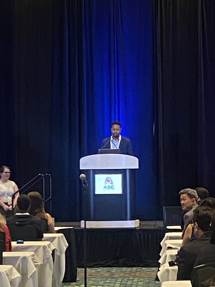 LanqiHua's tweet photo. Our superstar sonographer-Tim Rosborough RDCS is presenting his case at #ASE2025 👏 #TeamMGH @ASE360 @mghecho https://t.co/f23Y1pkFpM