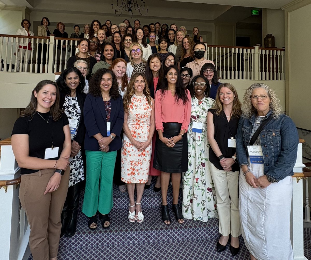 Happy #WomeninMedicineMonth from the women faculty and attendees at today's ACG Esophagus School in Williamsburg, VA! 

#WomeninGI #BOOM