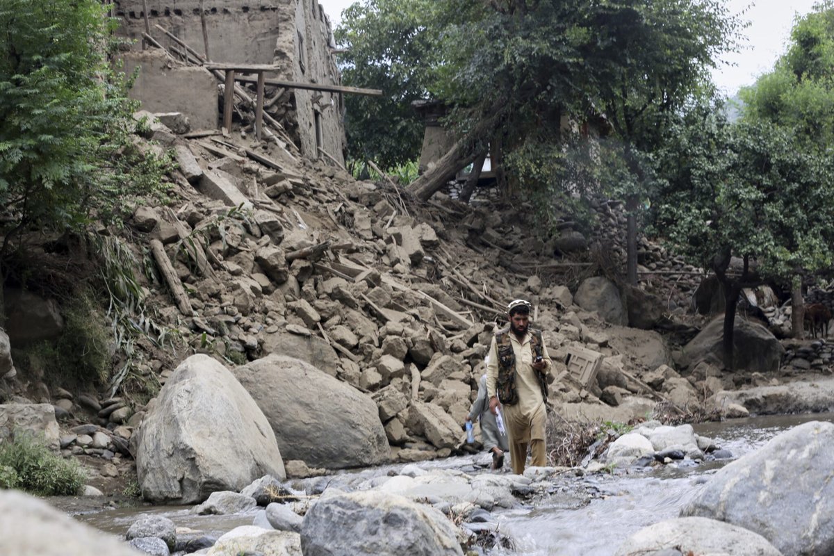 🚨 Convoy of Hope is working in Afghanistan, distributing urgently needed food kits to families in the wake of the 6.0 earthquake that struck the Kundar province on Sunday. 🚨

The earthquake killed more than 2,200 people and left at least 3,600 people injured. Those survivors